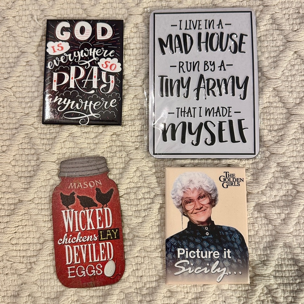 Lot of 4 magnets